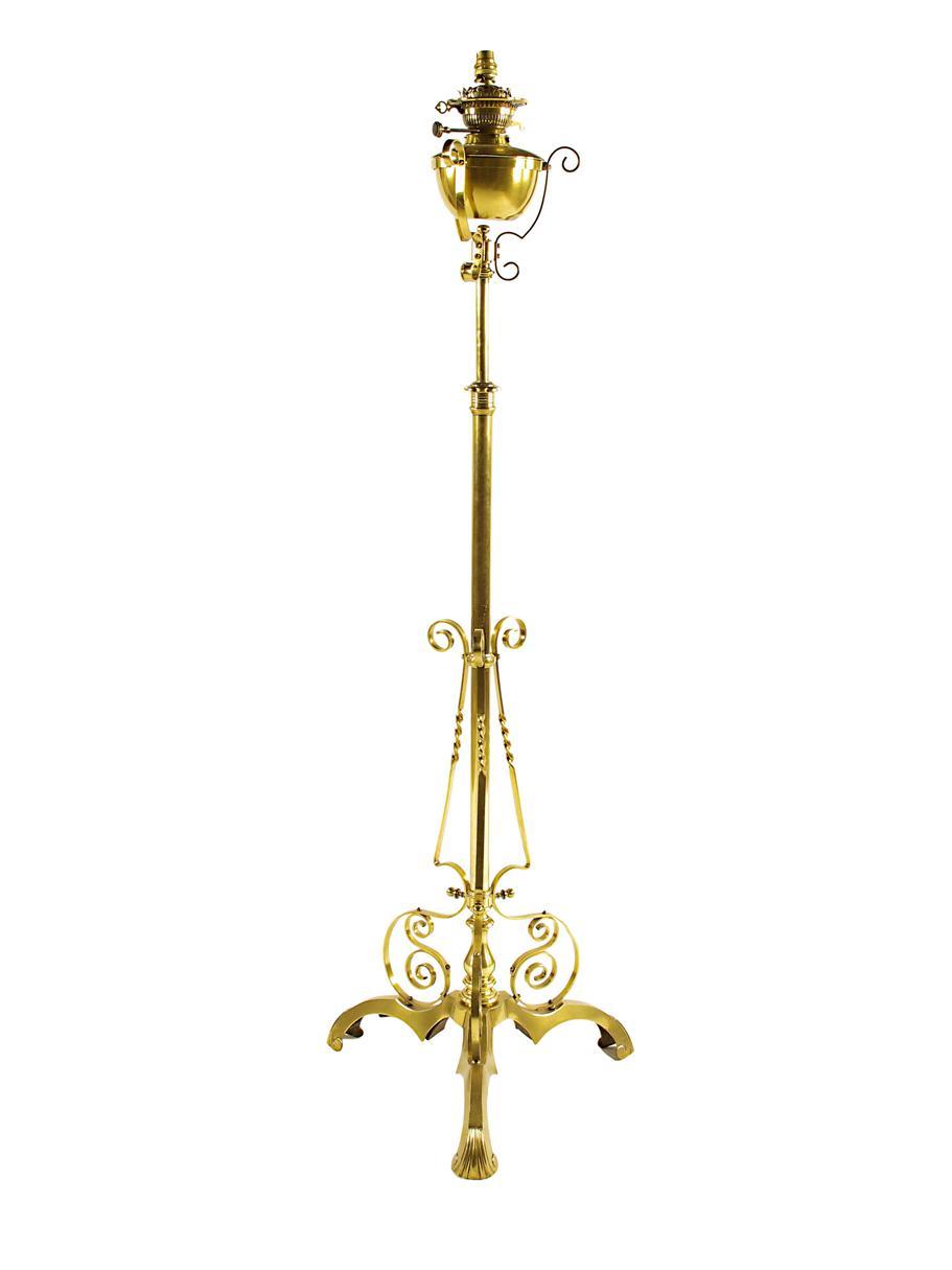 Appraisal: A Victorian brass oil standard lamp