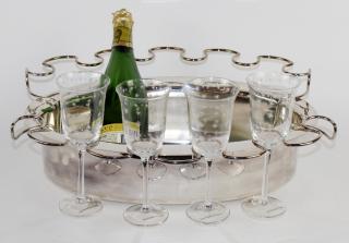 Appraisal: Silverplate champagne cooler with glass rack Silverplate champagne cooler with