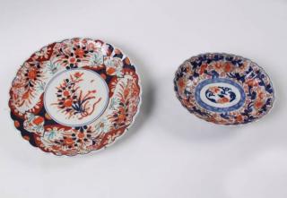 Appraisal: PIECES OF ANTIQUE RIBBED SHAPED IMARI PORCELAIN PIECES OF ANTIQUE