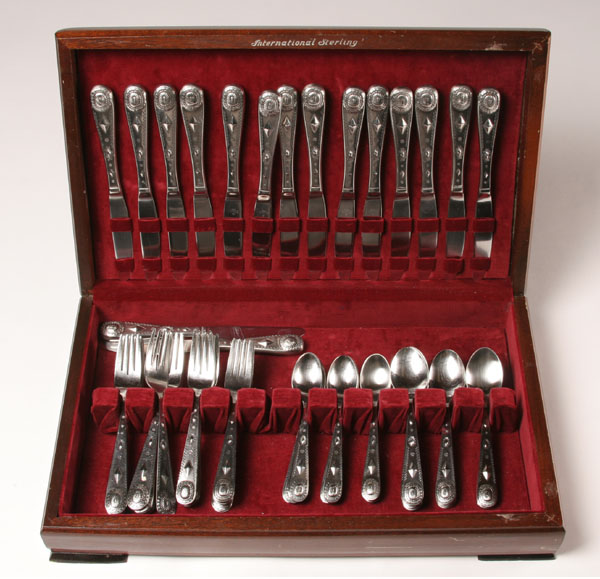 Appraisal: Wallace stainless flatware raised Taos concho pattern pieces Very good