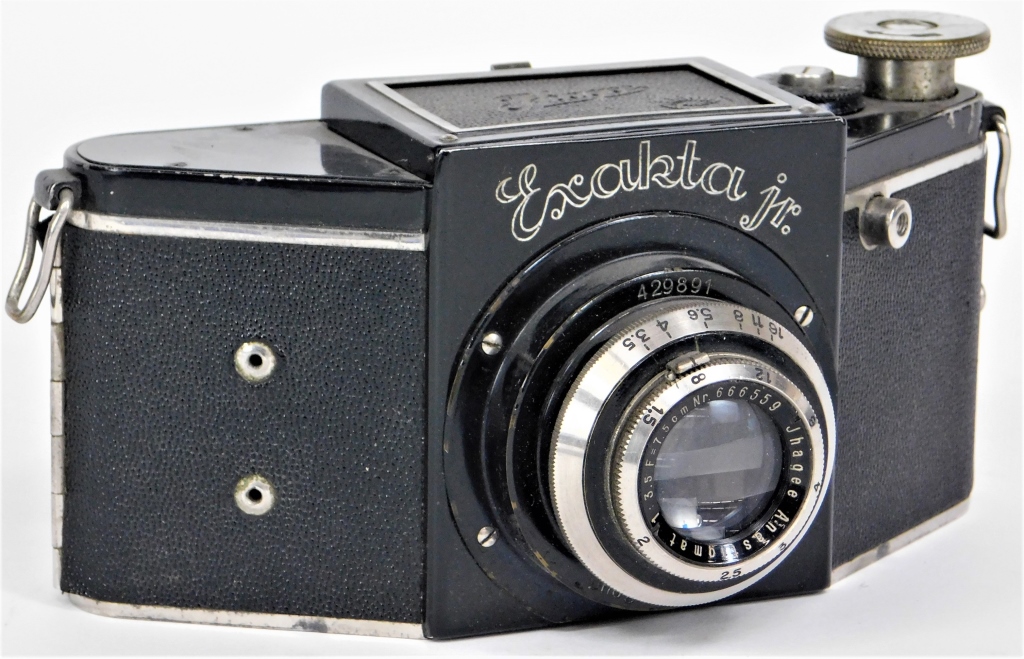 Appraisal: IHAGEE EXAKTA JUNIOR BLACK TYPE CAMERA Ihagee Exakta Junior Black