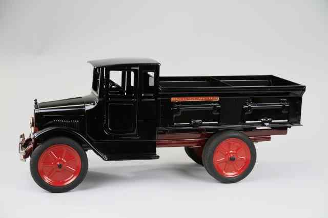 Appraisal: BUDDY 'L' SAND AND GRAVEL TRUCK WITH DOORS C pressed