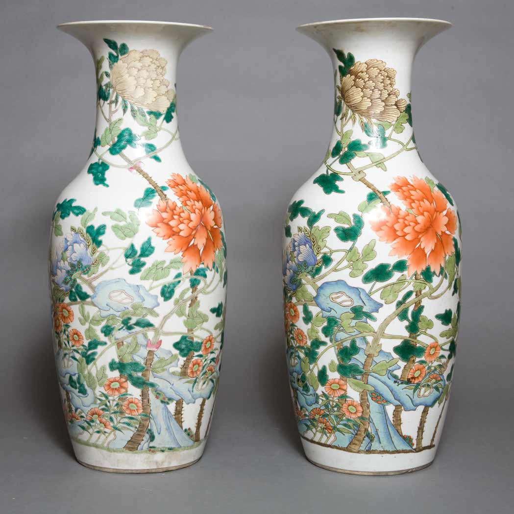 Appraisal: Pair of Chinese Famille Rose Glazed Porcelain Vases Early th