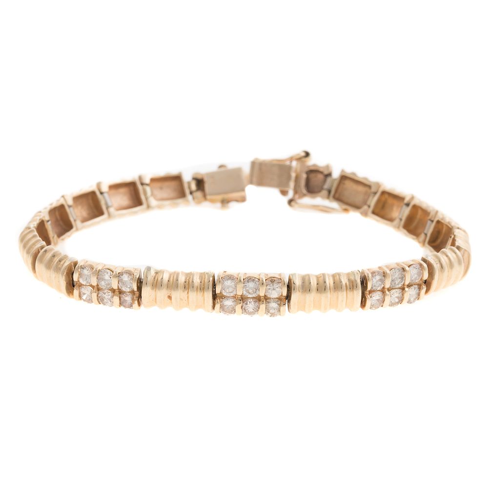 Appraisal: A Ladies Diamond Link Bracelet in K K yellow gold