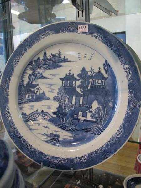 Appraisal: LARGE TH CENTURY CHINESE BLUE AND WHITE CHARGER