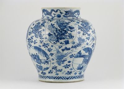 Appraisal: A Chinese blue and white baluster vase painted with roundels