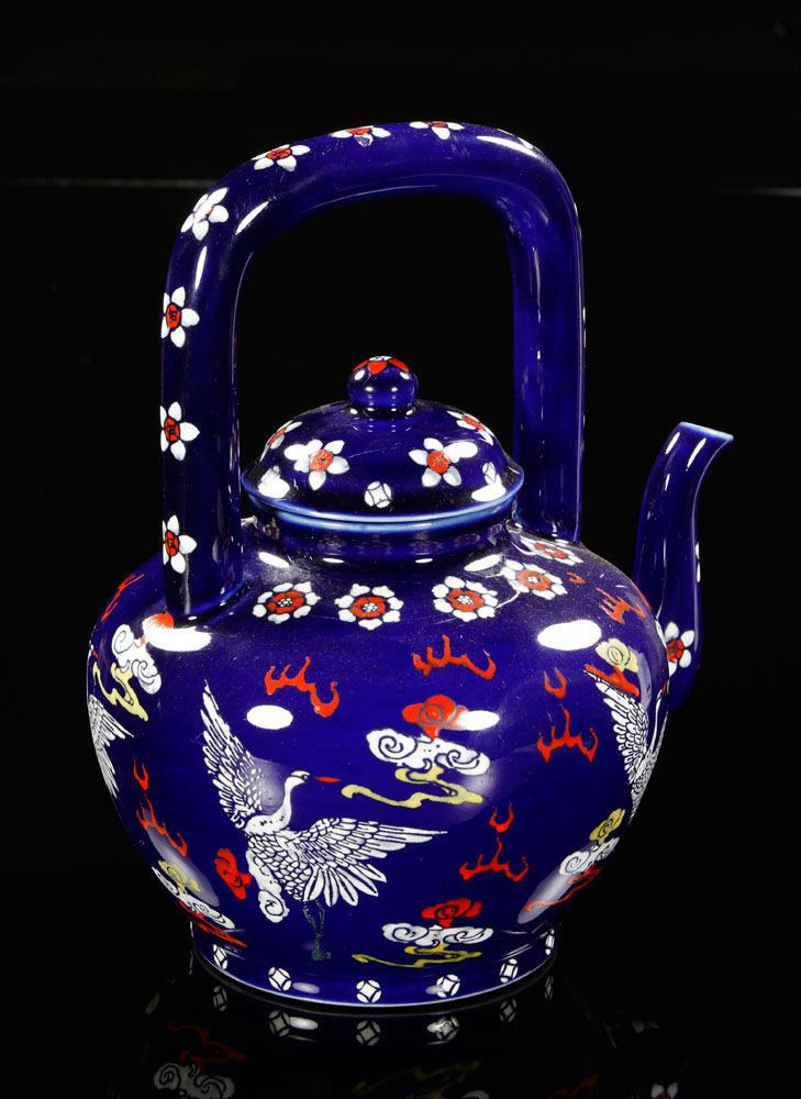 Appraisal: - Chinese Republic Period Teapot Chinese Republic period teapot with