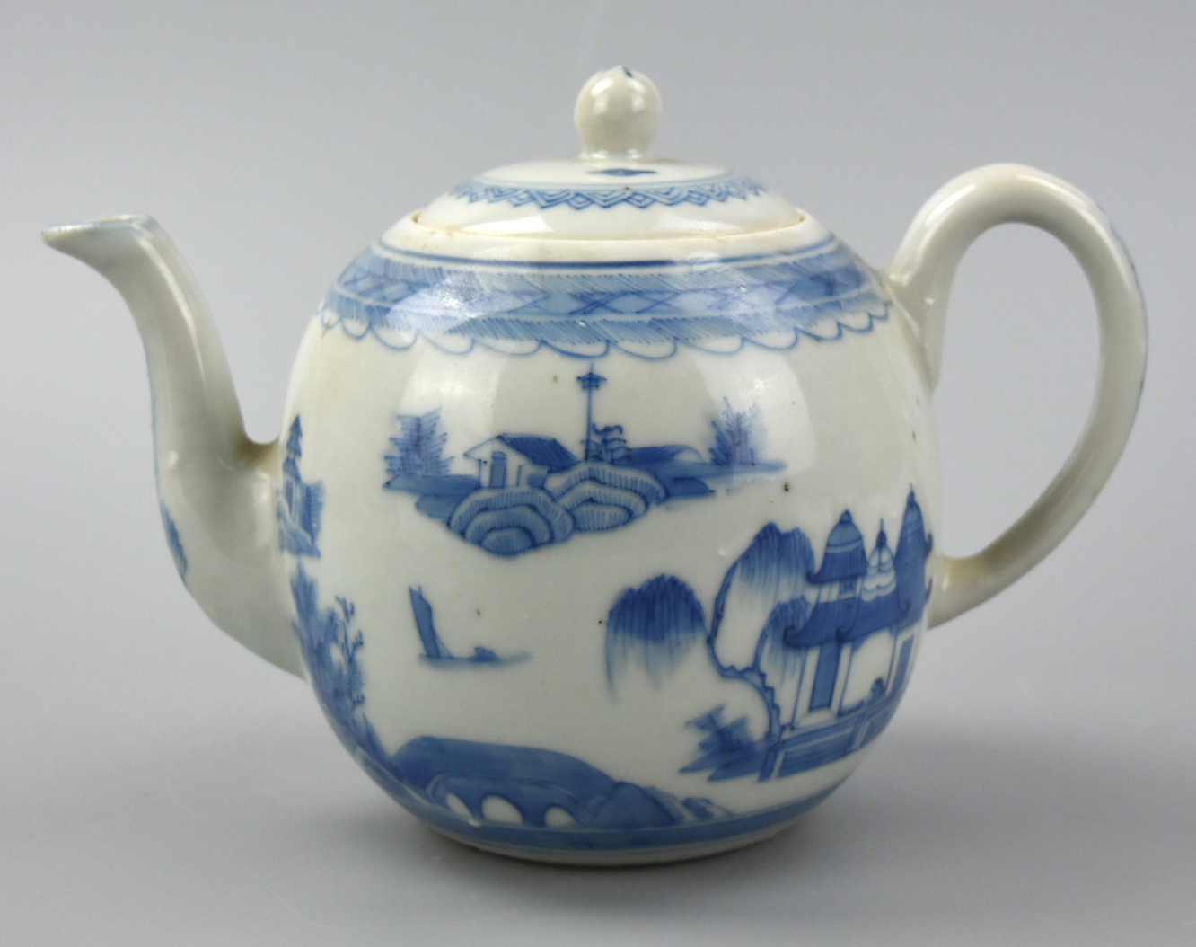 Appraisal: CHINESE B W TEAPOT COVER W LANDSCAPE TH C Blue