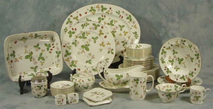 Appraisal: pcs Wedgwood Wild Strawberry porcelain dinnerware c o ea Dinner