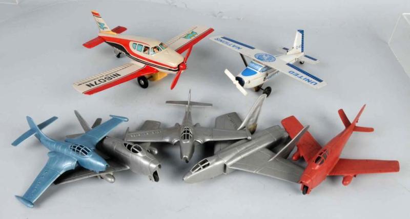 Appraisal: Lot of Various Airplane Toys Description Includes Japanese friction Cessna