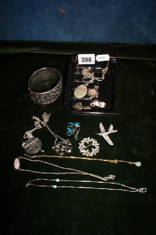 Appraisal: A collection of silver jewellery including an Art Nouveau silver