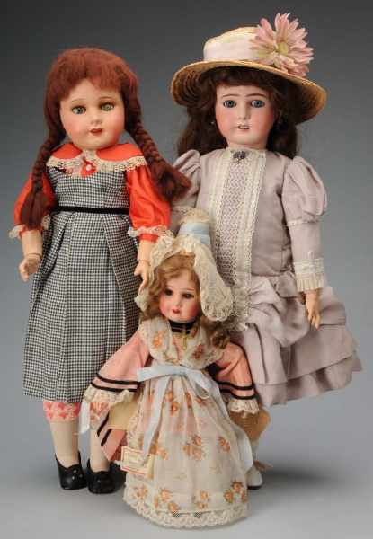 Appraisal: Lot of French Dolls Description Paris - All composition SFBJ