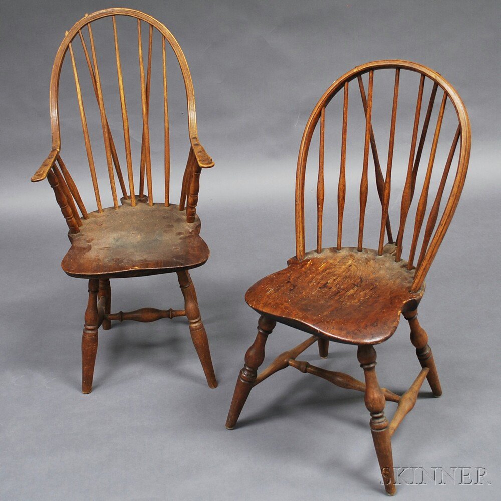 Appraisal: Two Windsor Chairs th th century a braced bow-back side