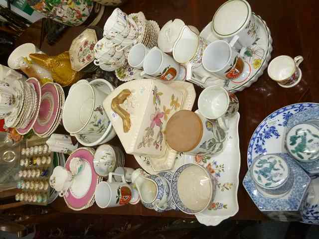 Appraisal: A QUANTITY OF CERAMICS to include a cheese dish and