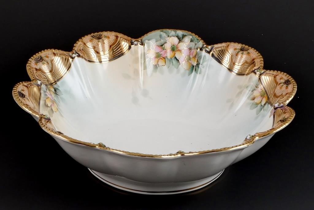 Appraisal: HANDPAINTED NIPPON BERRY BOWL