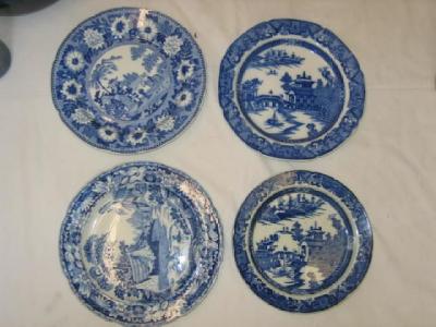 Appraisal: A LEEDS POTTERY PEARLWARE LONGBRIDGE PATTERN DESSERT PLATE a similar