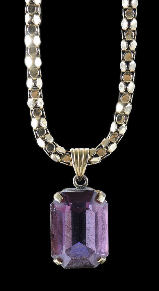 Appraisal: Gold Necklace and Amethyst Pendant kt round mirror-link necklace in