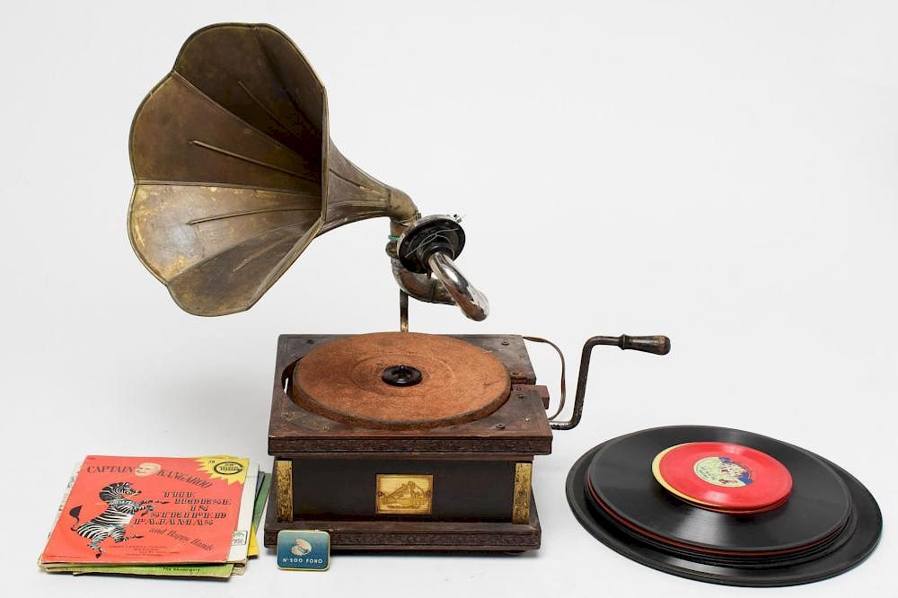 Appraisal: Antique Phonograph Antique Vintage Records Phonograph or gramophone the antique