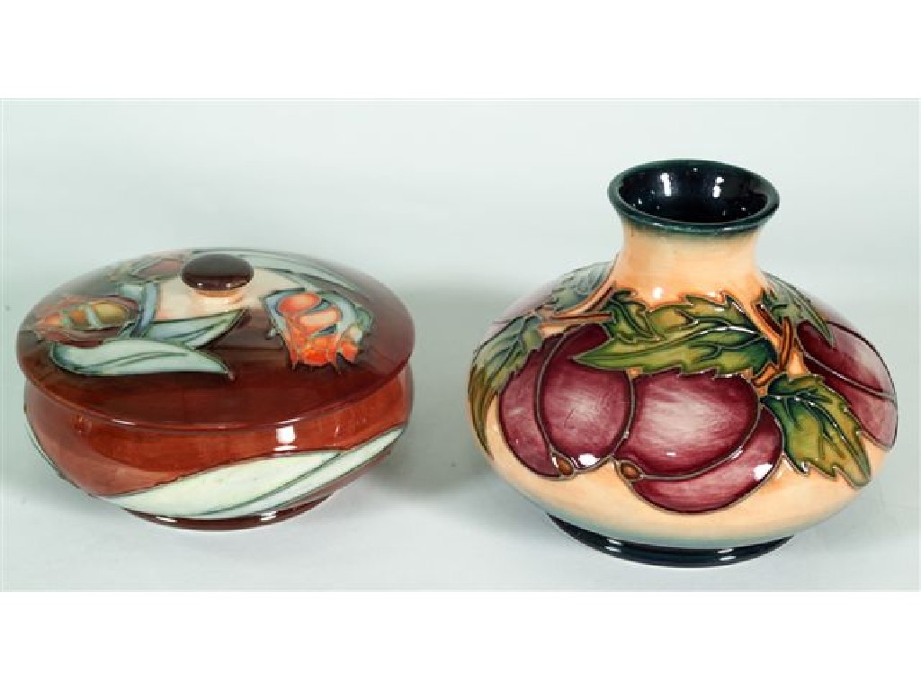 Appraisal: MOORCROFT POTTERY TULIP POWDER BOWL tubelined and hand painted with