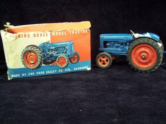 Appraisal: A Chad Valley diecast Fordson Major tractor boxed