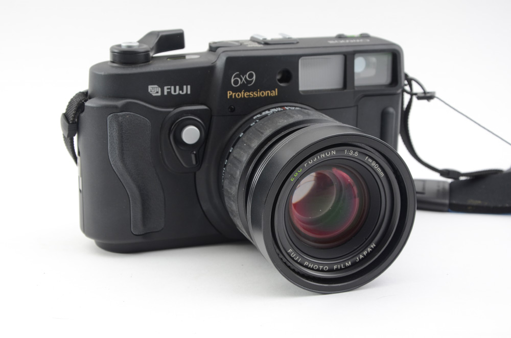 Appraisal: FUJI GW III x CAMERA W MM F Fuji compact