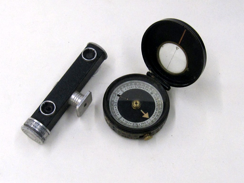 Appraisal: Lot comprising pocket compass and a French optical instrument