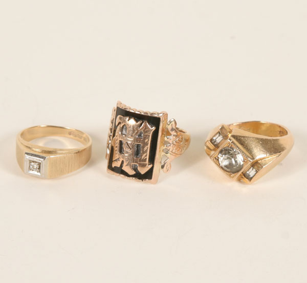 Appraisal: Victorian and Art Deco men's gold rings 'W' initial ring