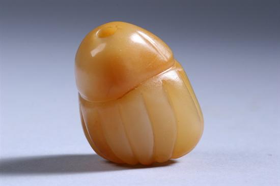 Appraisal: CHINESE YELLOW JADE SNUFF BOTTLE Qing Dynasty Of Buddha's hand