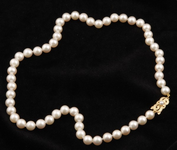 Appraisal: KY clasp mm pearls long A grade