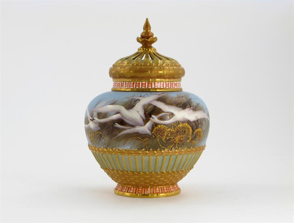 Appraisal: A Royal Worcester pot pourri vase