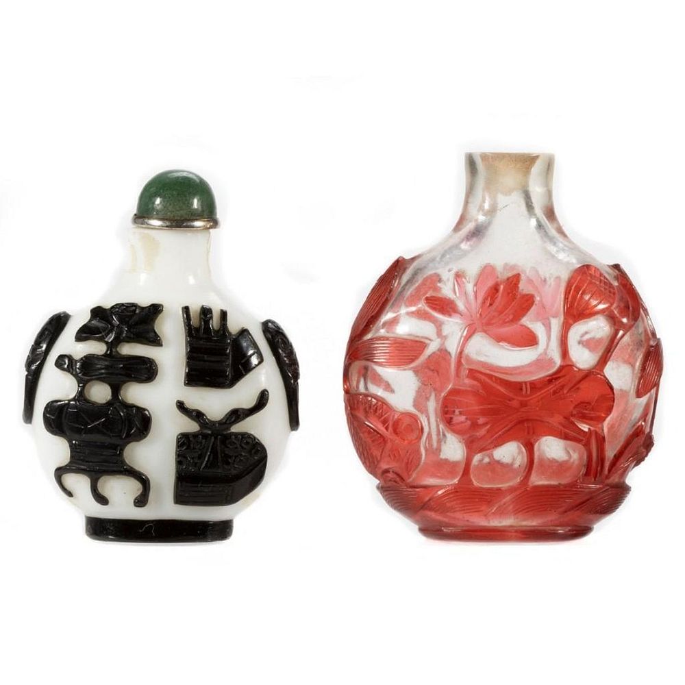 Appraisal: Chinese Glass Snuff Bottles With foliate decoration Greatest height in