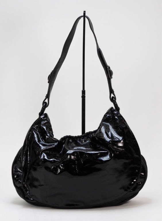 Appraisal: BOTTEGA VENETA BLACK PATENT LEATHER BAG Single handle black patent