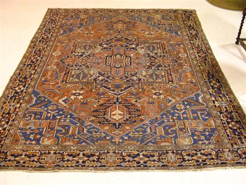 Appraisal: HERIZ AREA RUG Circa a good room size rug with