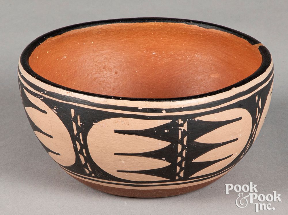 Appraisal: Alvina Garcia Santo Domingo Pueblo Indian bowl Alvina Garcia -