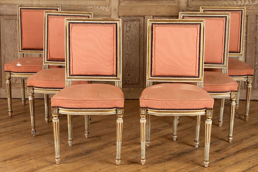 Appraisal: SET FRENCH CARVED LOUIS XVI STYLE DINING CHAIRS A set