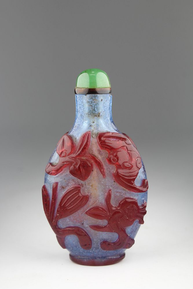 Appraisal: Antique Chinese Red Overlay Glass Snuff Bottle Antique Chinese Red