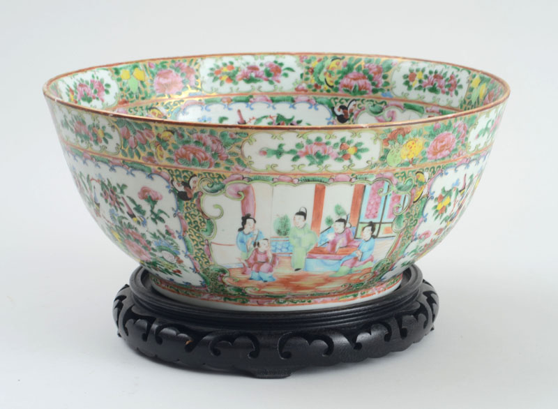 Appraisal: CANTON ROSE MEDALLION PORCELAIN PUNCH BOWL The interior and exterior