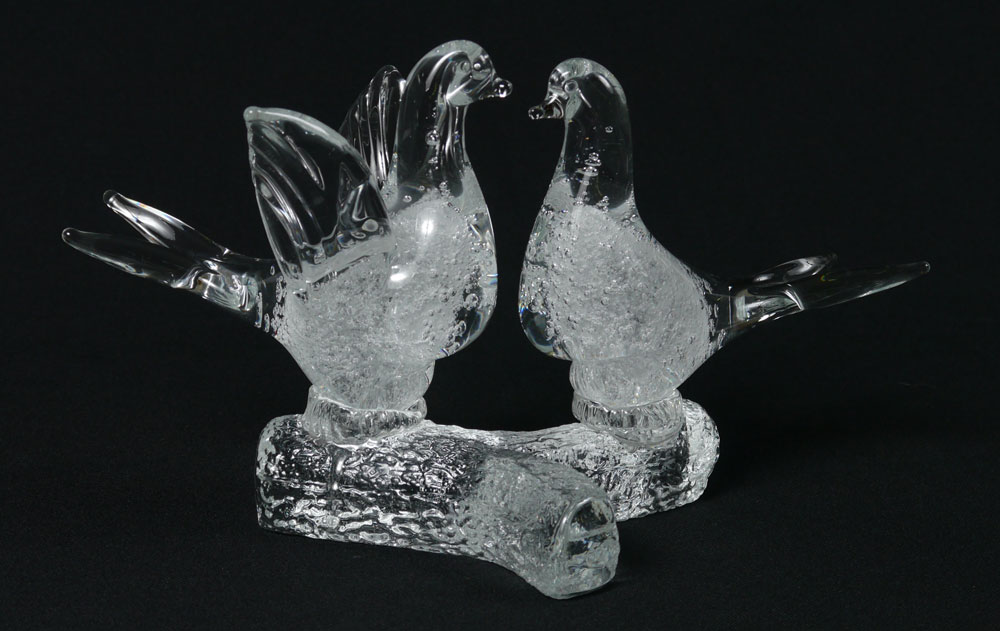 Appraisal: V NASON COMPANY MURANO CRYSTAL BIRDS Pair of doves sitting