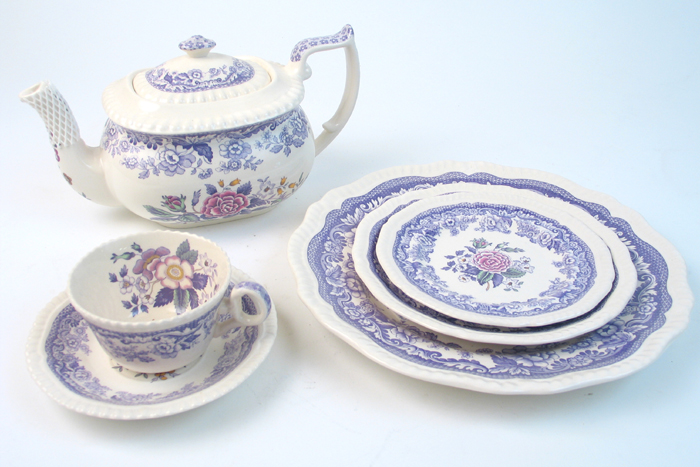 Appraisal: AN ENGLISH SPODE FINE CHINA DINNER SET in the Mayflower