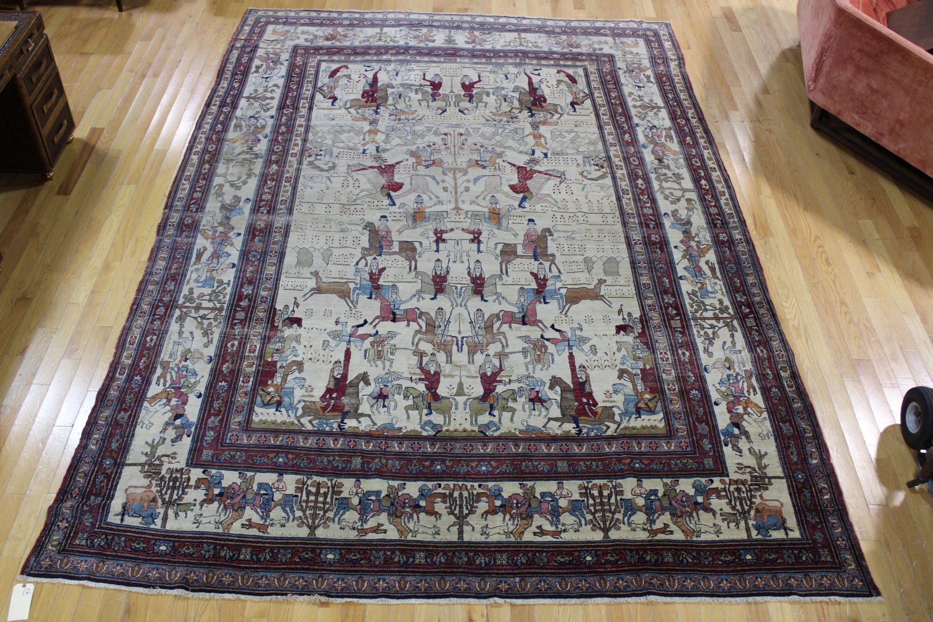 Appraisal: MAGNIFICENT ANTIQUE FINELY HAND WOVEN CARPET A great carpet good