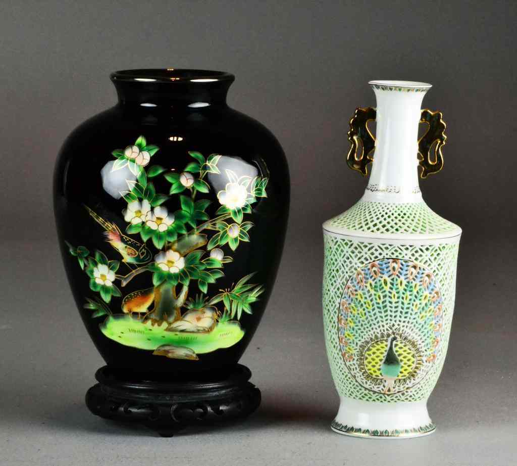 Appraisal: Pieces Japanese Cloisinaise PorcelainTo include a Japanese cloisinaise vase finely