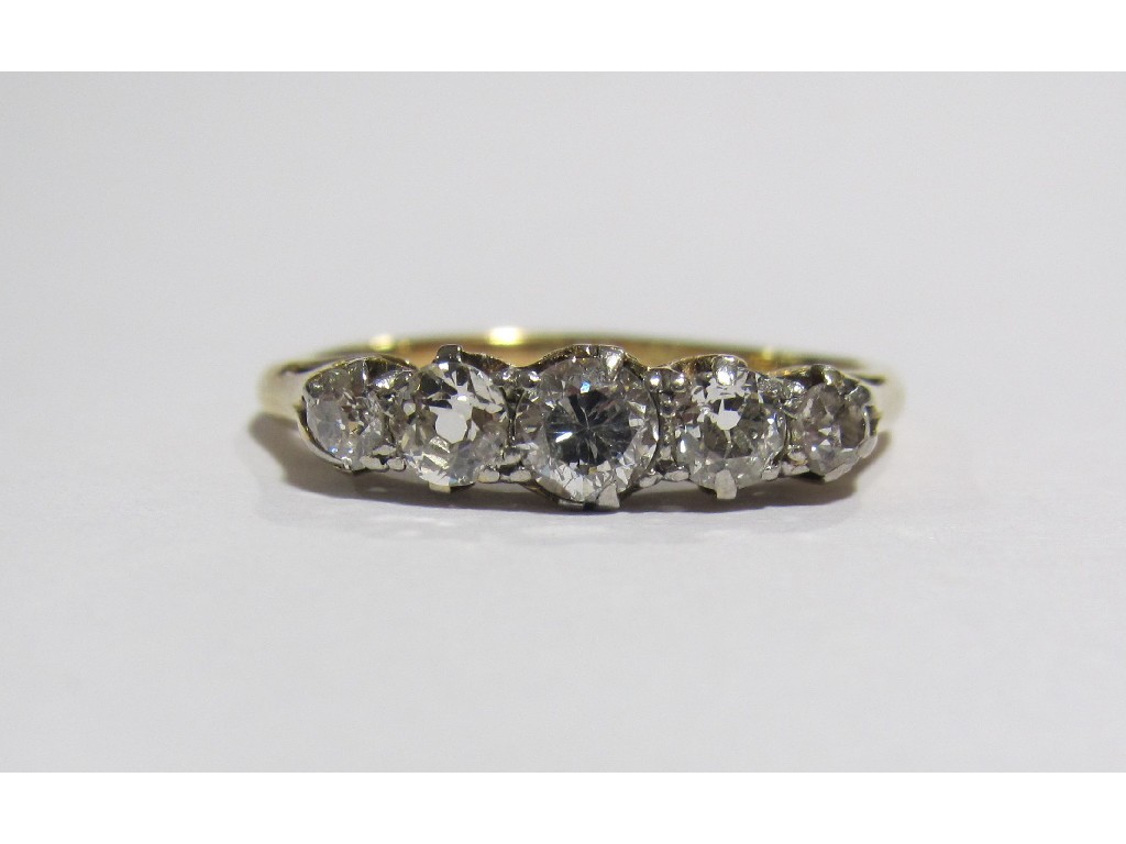 Appraisal: A Victorian ct gold diamond five stone ring with five