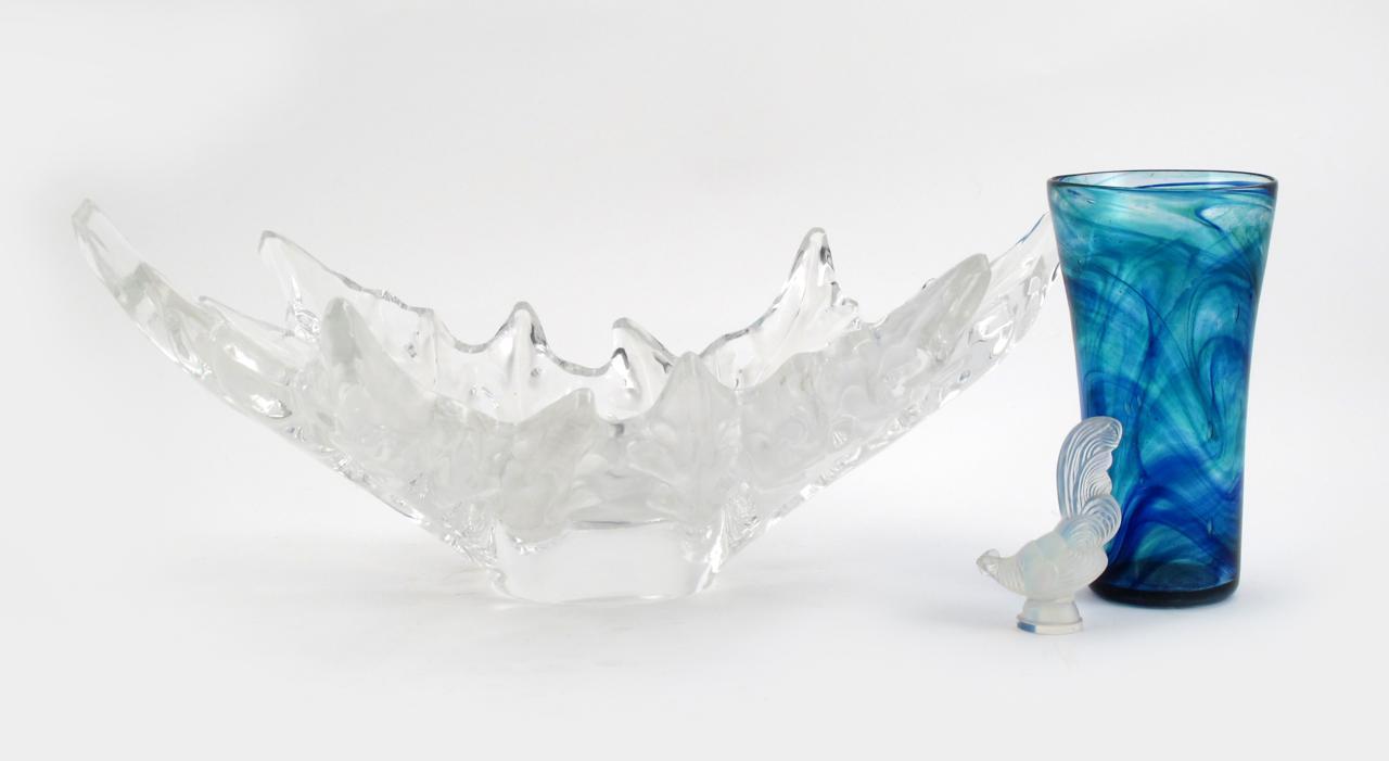 Appraisal: A modern Lalique clear and frosted glass bowl