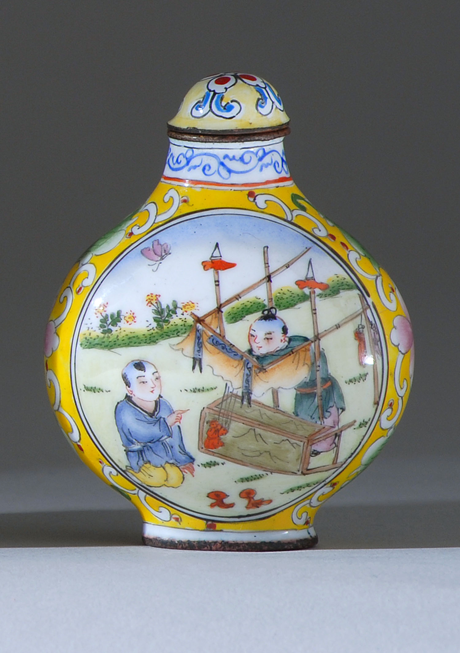 Appraisal: BEIJING ENAMEL SNUFF BOTTLE Early th CenturyIn ovoid form with