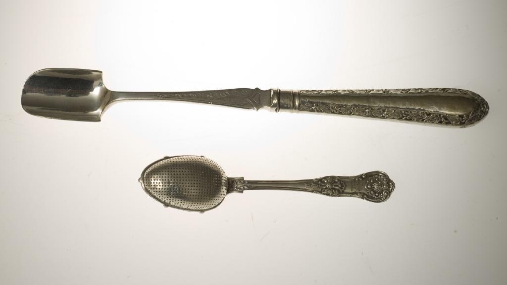 Appraisal: th CENTURY SILVER-PLATED STILTON SCOOP registration mark for together with