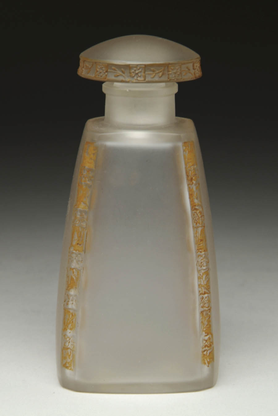 Appraisal: LALIQUE FLORET BOTTLE Lovely Lalique scent bottle has frosted glass