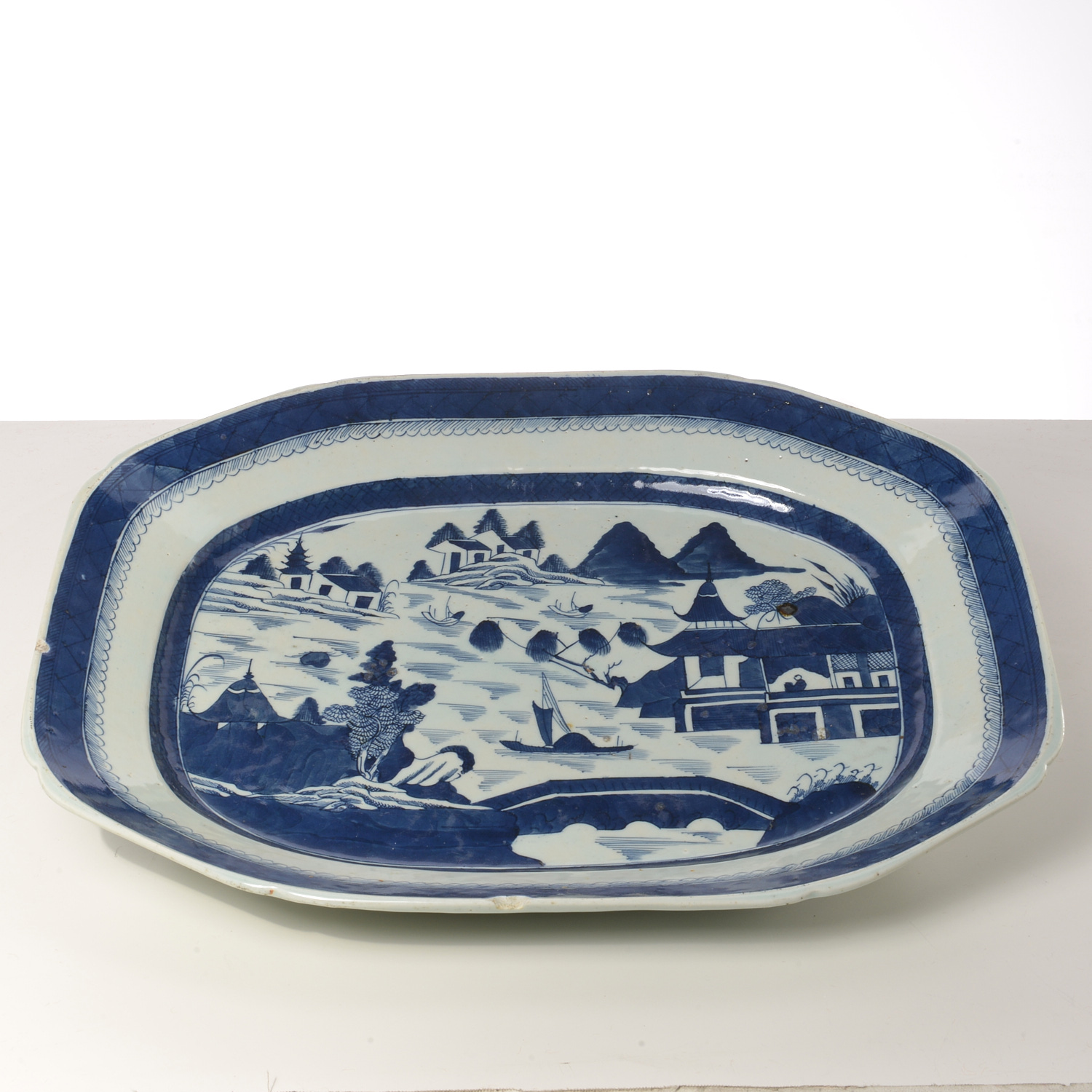 Appraisal: CHINESE EXPORT CANTON PORCELAIN SERVING PLATTER th c mountainous landscape