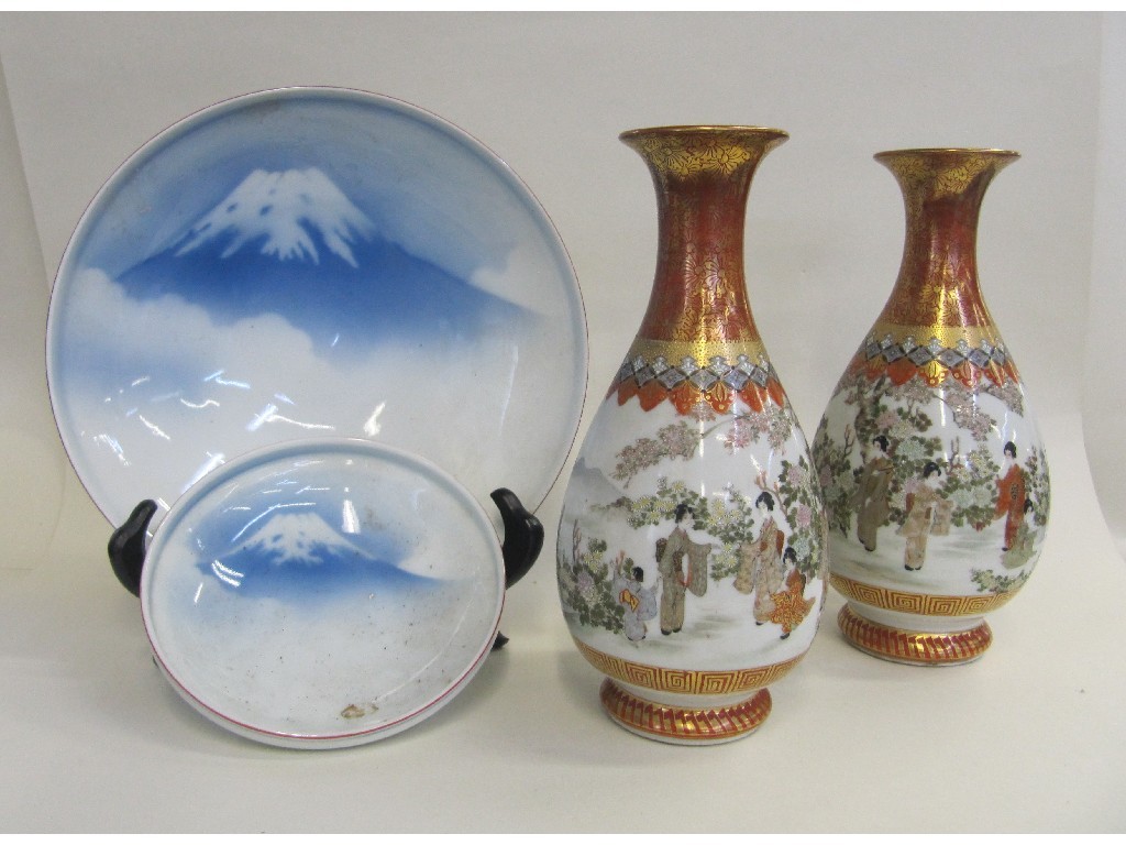 Appraisal: Two Fukugawa dishes decorated with Mount Fuji and a pair