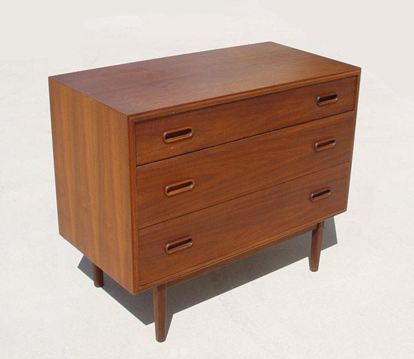 Appraisal: DANISH MODERN DRAWER CHEST Measures '' h x '' x