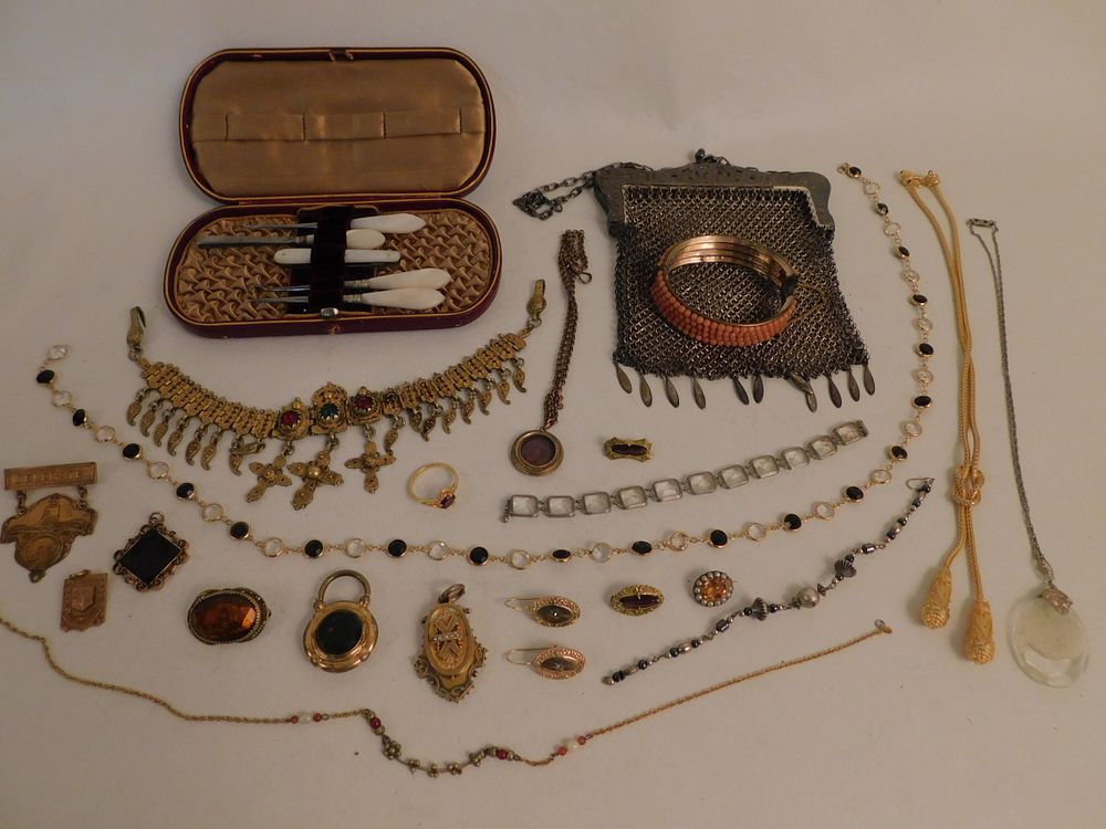 Appraisal: VICTORIAN GOLD FILLED JEWELRY Lot of mostly Victoriain gold-filled jewelry